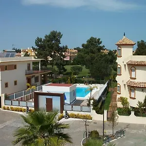 https://luxury-villa.es-andalucia.com