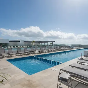 https://ipana-1.quintano-roohotels.com